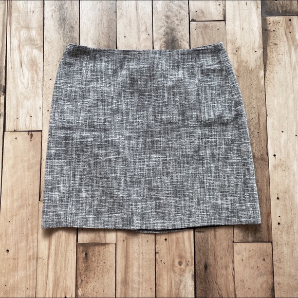 LOFT Dresses & Skirts - Ann Taylor LOFT Neutral Tweed Skirt Basic
